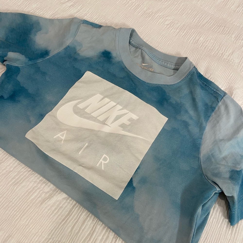 Nike tee